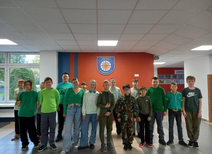 Vievio gimnazija prisijungė prie nacionalinės akcijos „Žalia šviesa gyvenimui“