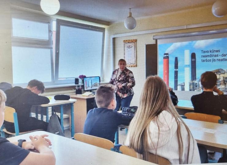 Elektrėnų sav. Kietaviškių progimnazijoje – pamoka apie elektronines cigaretes ir snus