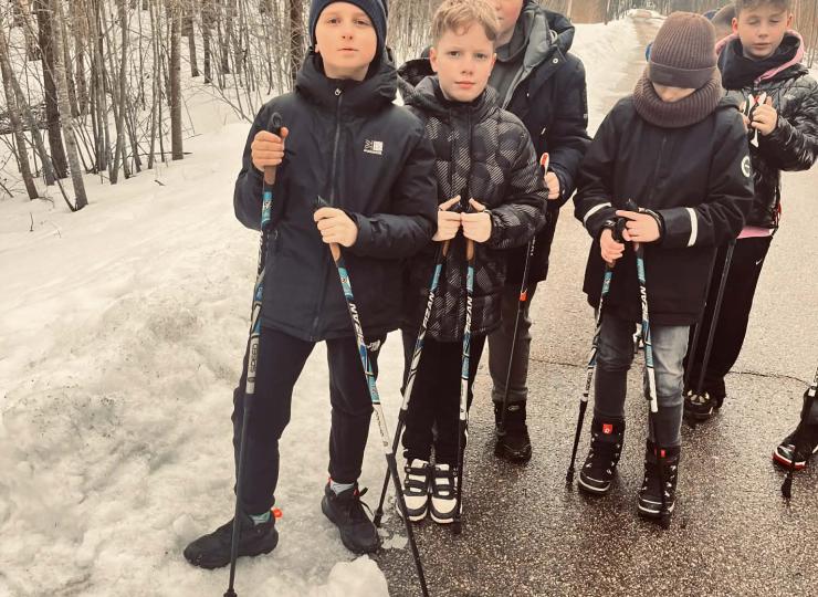 „Aktyviai, draugiškai, sveikai“ veiklos „Ąžuolyno“ progimnazijoje