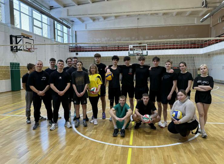 Draugiškos tinklinio varžybos „Aktyvūs kartu”