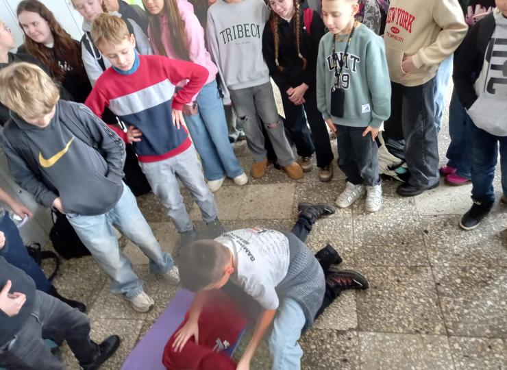 Žaidimas „Surask draugą“ Vievio gimnazijoje